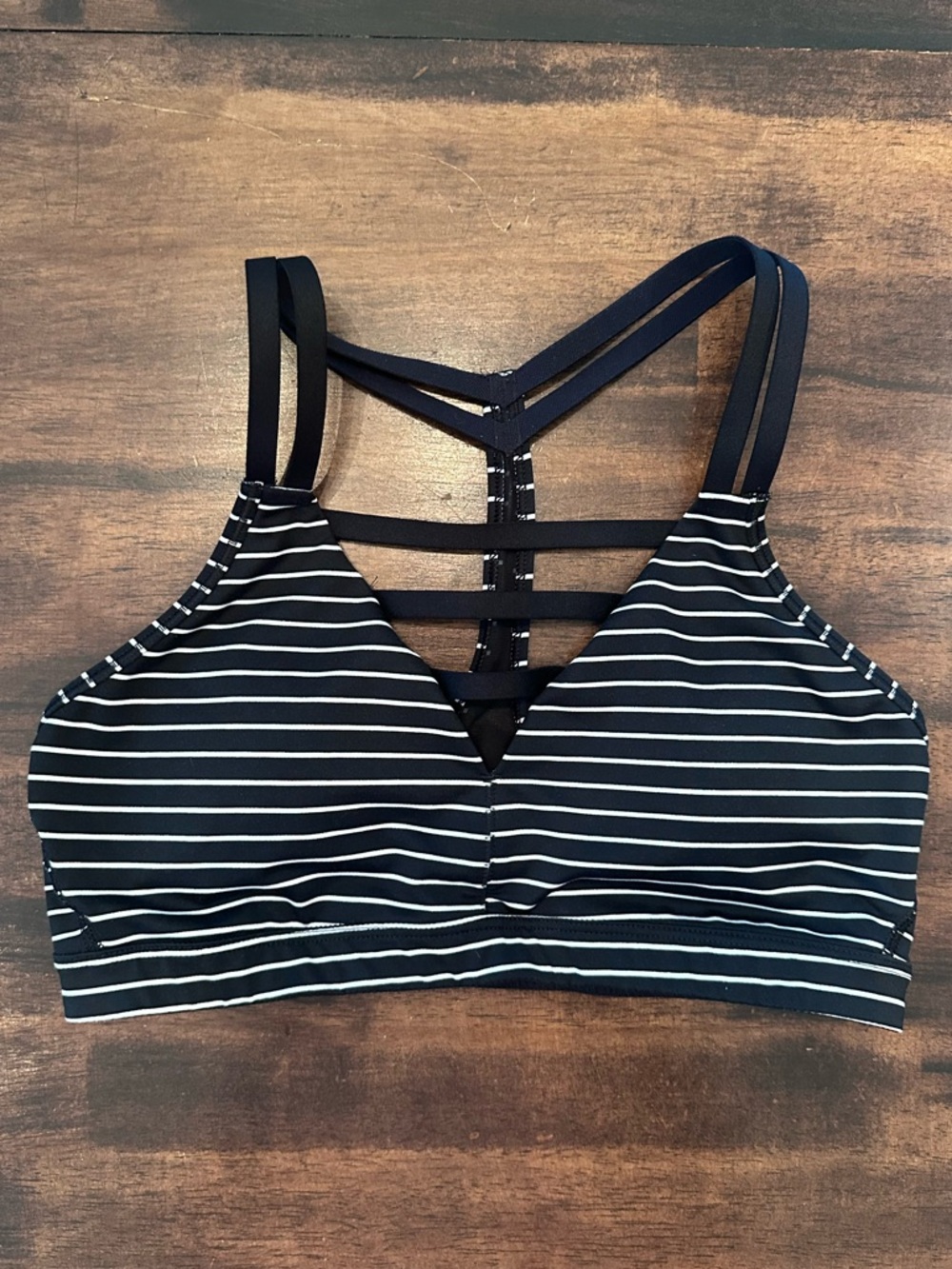 Victoria Sport Striped Cage Front Sports Bra Size Small